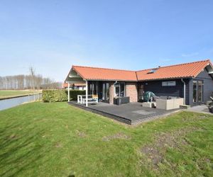Beautiful Holiday Home in Kattendijke near Lake Kattendijke Netherlands