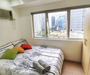 South of Market Spacious 2BR w/ Parking 50M WiFi Manila Philippines