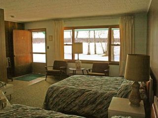 Фото отеля Historic Birch Lodge and Motel