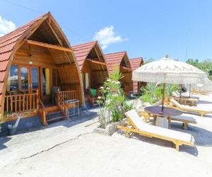 Road Beach Homestay Nusa Penida Indonesia
