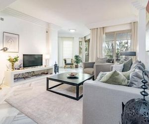 FA- Luxury 2 bedroom apt Fuente Aloha Nueva Andalucia Spain