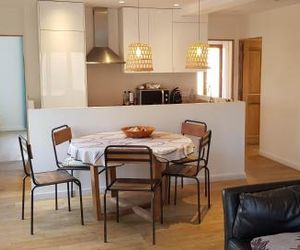 Raisin- appartement familial donnant sur la Sorgue LIsle-sur-la-Sorgue France