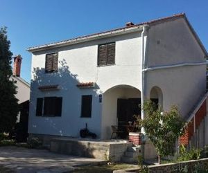 Apartments with a parking space Ugljan - 15613 Ugliano Croatia