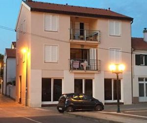 Apartments by the sea Jezera (Murter) - 12728 Jezera Croatia