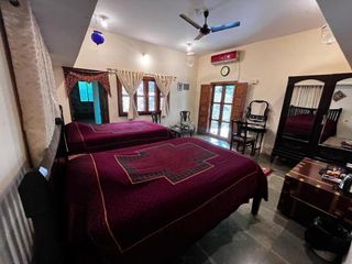 Hotel pic Sharad Baug homestay