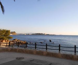 t2 bord de mer au calme Bandol France