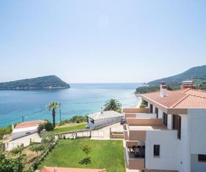 Efis & Reginas Sea View Apartments Kinira Greece