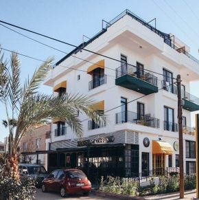 NearBy Hotel