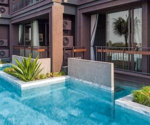 Modern Spacious Pool Access 2 BDR @ Naiharn Rawai Thailand