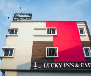 RedDoorz Plus near Mall Panakkukang 2 Makassar Indonesia