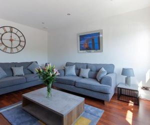 Leys Park Executive Apartments Dunfermline United Kingdom