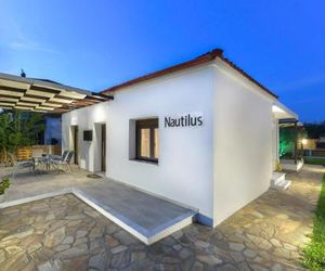 Νautilus luxury apartments Hierissos Greece