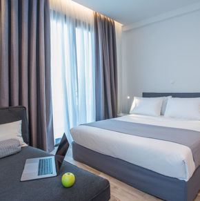 NearBy Hotel