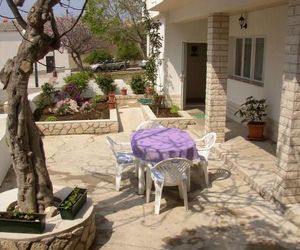 Apartments Luca Nova Poljana Croatia