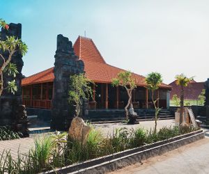 Bale Gede Lembongan Lembongan Island Indonesia