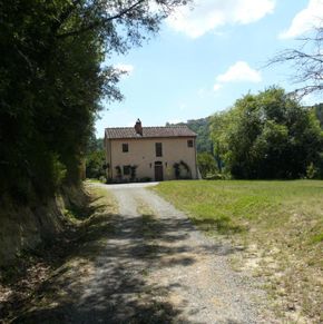 NearBy Hotel