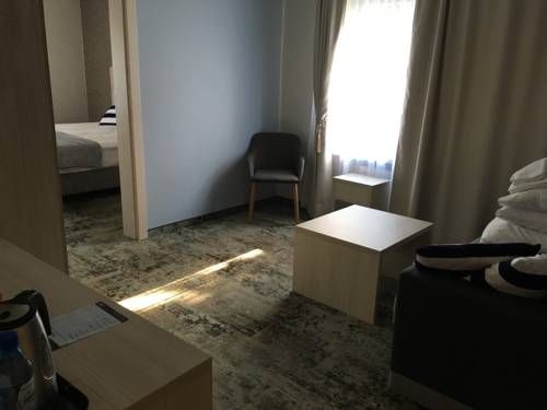 Hotel Photo 12