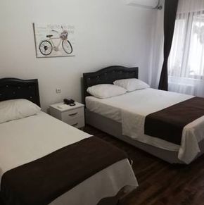 NearBy Hotel