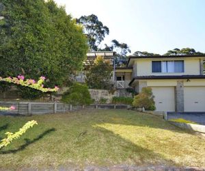 Pet Friendly Lentara St 10 - Fingal Bay Fingal Bay Australia