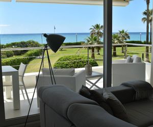 Luxurious Apartment In Front Of The Beach Gava Mar Castelldefels Spain
