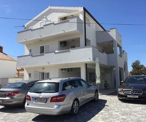 Apartments with a parking space Vrsi - Mulo (Zadar) - 15522 Vrsi Croatia