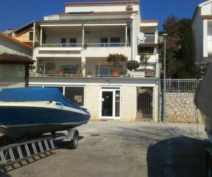 Apartments by the sea Tisno (Murter) - 14346 TISNO Croatia