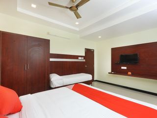 Hotel pic Hotel Ramcharan Residency