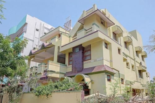 Vaccinated Staff- OYO 78180 Two BHK Compact Home Near Promenade Beach