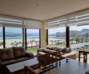 Vivienda de tres dormitorios con vistas al mar Foz Spain