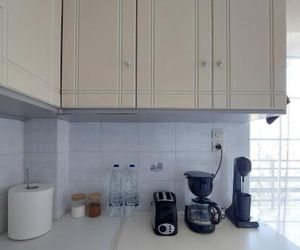 Elenis seafront apartment Loutsa Greece