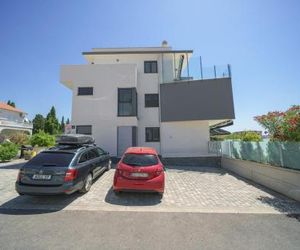 Grgurev Ante Kukure 93 - Apartman Karen Vodice Croatia