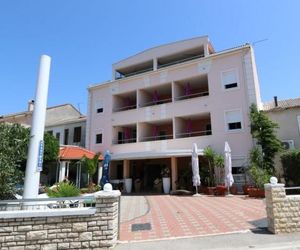 Apartments with a parking space Novalja (Pag) - 6432 Novaglia Croatia