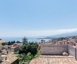 Teatro Greco Balcony Apartment Taormina Italy