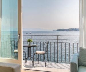 Luxury Lake View Apartments Salo Italy