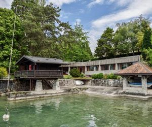 Villa Duck House Clarens Switzerland