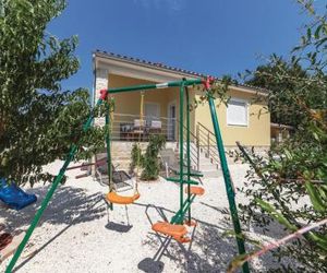 Three-Bedroom Holiday Home in Liznjan Liznjan Croatia