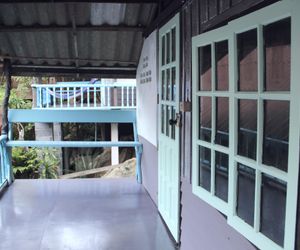 Small house with twin beds next to coworking space Haad Yao Thailand