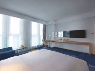 Фото отеля Holiday Inn Express - Qingdao West Coast, an IHG Hotel