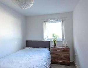 Cosy Central 3 Bed Property w/ Balcony - Sleeps 6 Salford United Kingdom