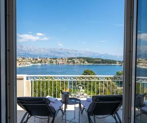 Apartments Siesta Sumartin Croatia