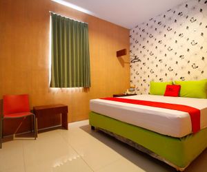 RedDoorz Plus near Pelabuhan Makassar Makassar Indonesia