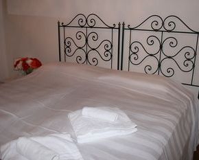 NearBy Hotel
