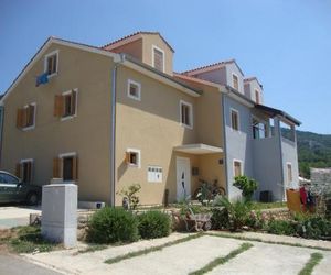 Apartments with a parking space Cres - 15672 Cerzo Croatia