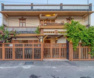 RedDoorz Plus near Lempuyangan Station 4 Yogyakarta Indonesia