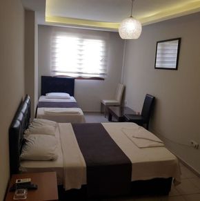 NearBy Hotel