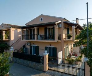 Xenias Apartments in Alepou Agios Ioannis Parelion Greece