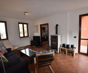 Spacious Apartment in Belvedere Langhe with Terrace Belvedere Langhe Italy