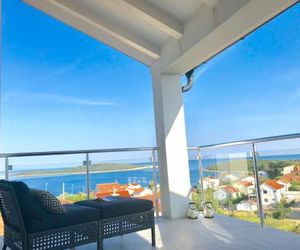 Visit Aylin Vis Rukavac Croatia