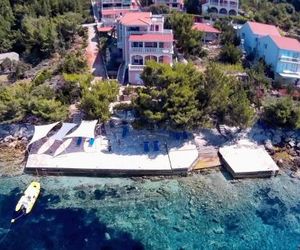 Apartments by the sea Karbuni (Korcula) - 15699 Prizba Croatia