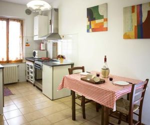 Cheap Apartment in The Old Village Colle di Val dElsa Italy
